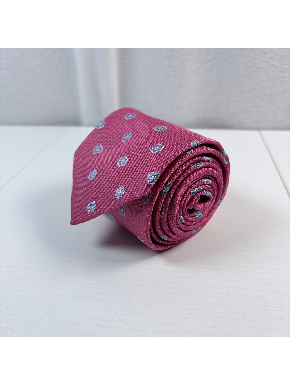 Brooks Brothers Makers and Merchants Silk Tie Mens Pink Floral Medallion Italy